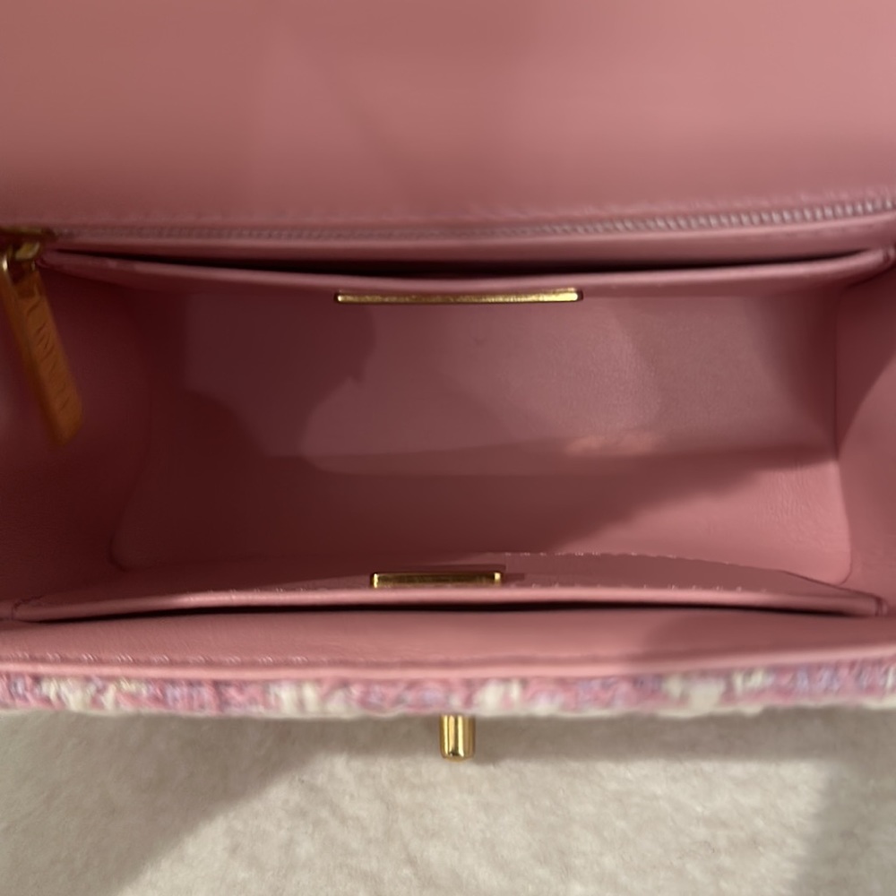 Chanel Pink Quilted Tweed Top Handle Bag 2023 - Picture 6 of 9